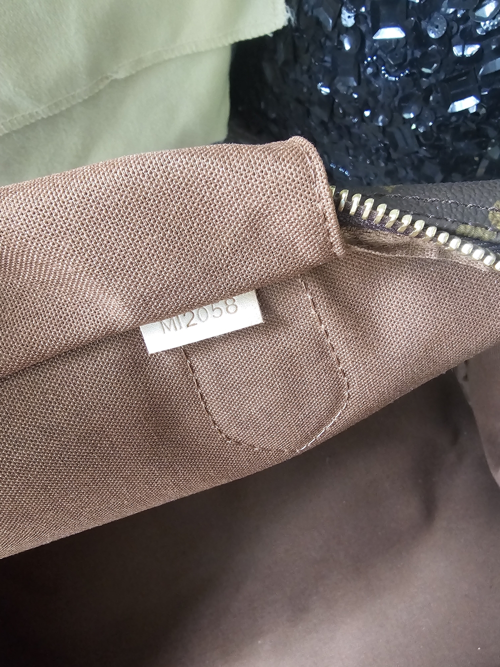 Louis Vuitton LV Monogram Montorgueil GM Vintage Pristine Condition - Picture 12 of 16